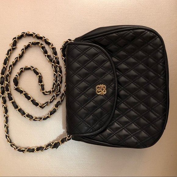 Vintage Handbags - Vintage Faux Leather Quilted crossbody with chain